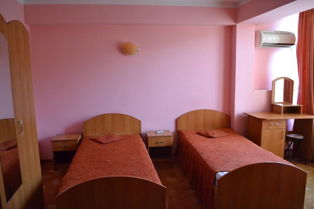 Pension Coral Baia Mare Habitación foto